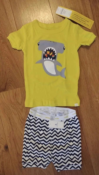 CHOOSE NWT Gap Boy Short Sleeve Pajamas Batman Sharks  6-12 12-18 Months