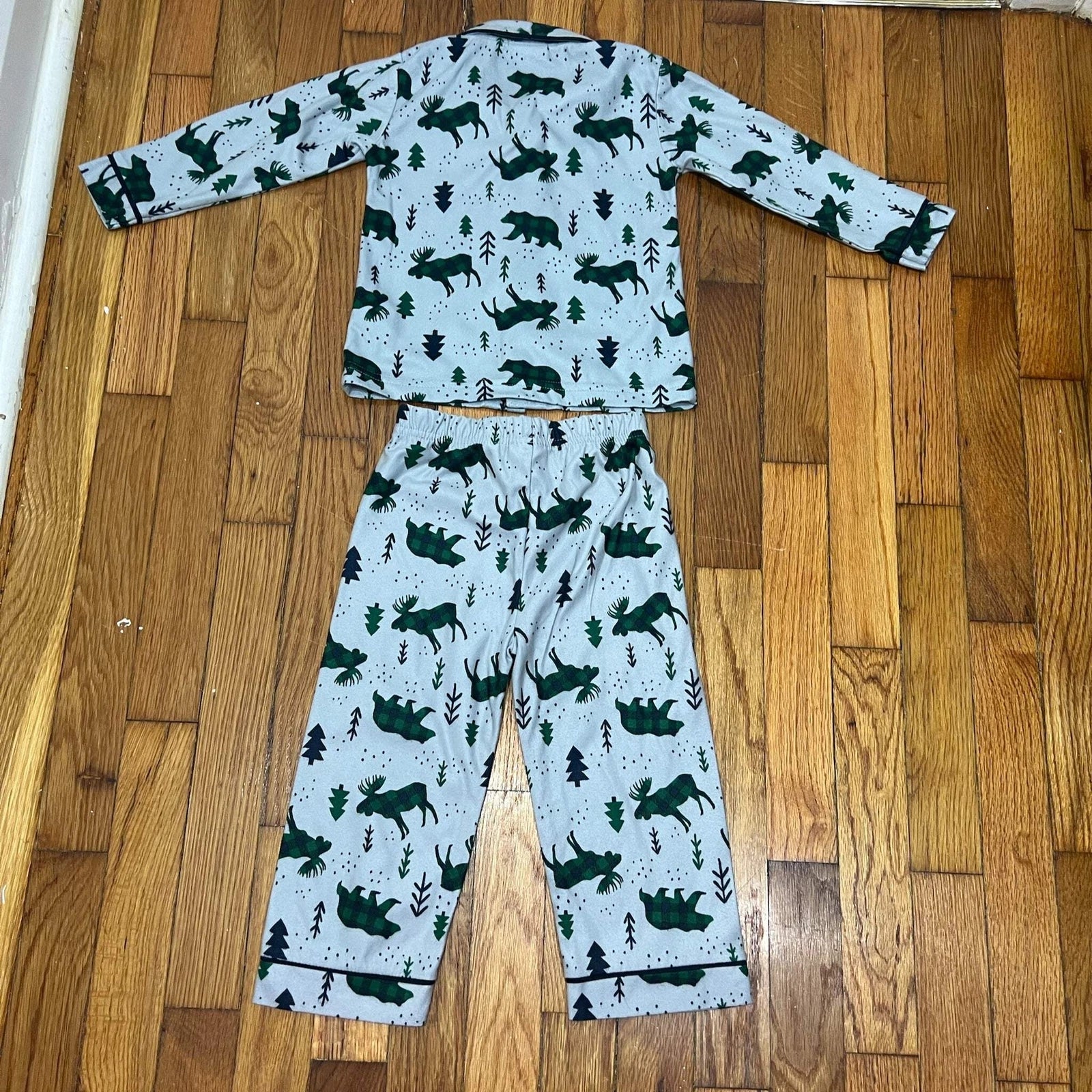 PRE-OWNED - Outdoor Kids 3 Piece Pajama Set 18 Months