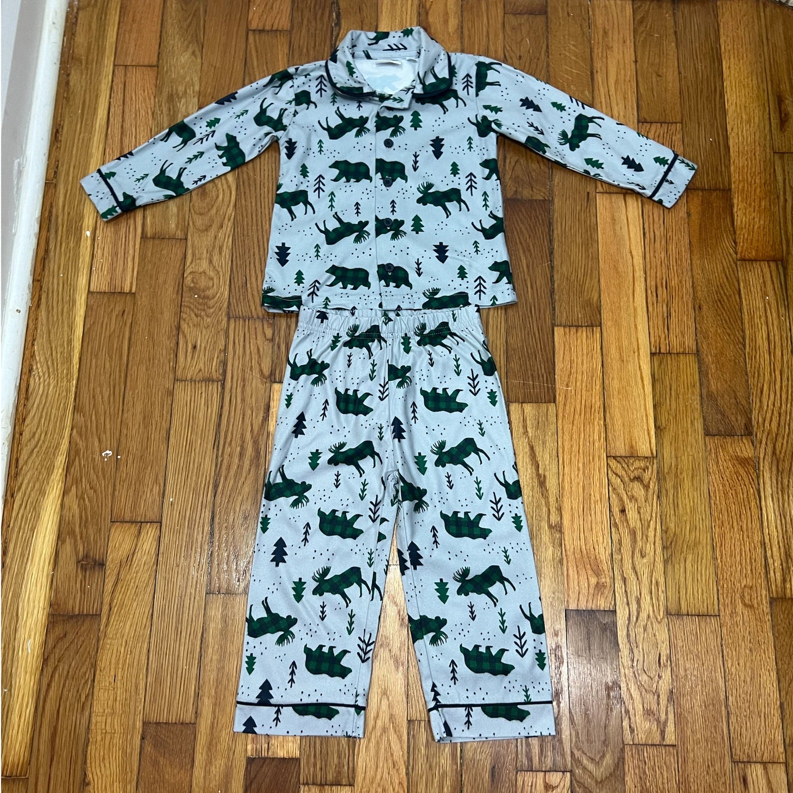 PRE-OWNED - Outdoor Kids 3 Piece Pajama Set 18 Months